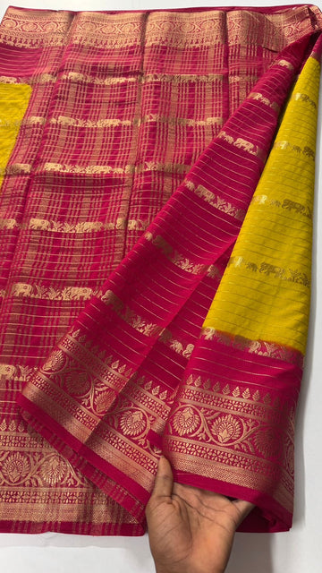 Georgette Crepe Beauty — Elephant with chic horizontal stripes