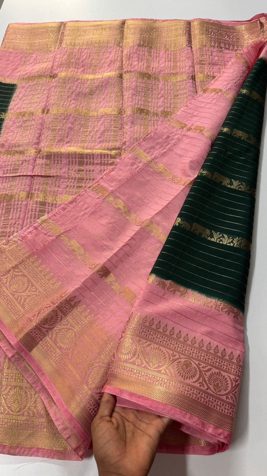 Georgette Crepe Beauty — Elephant with chic horizontal stripes
