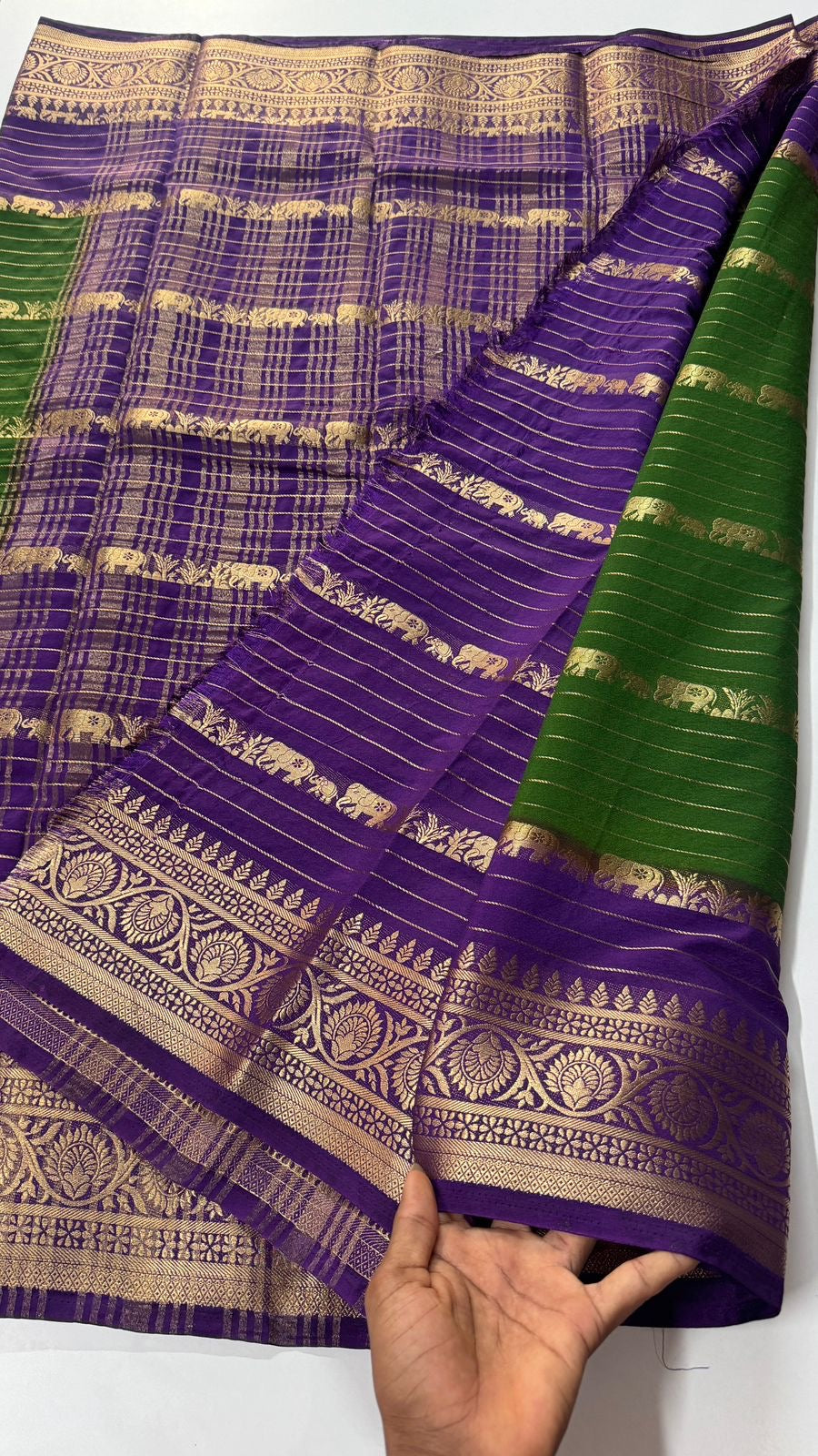 Georgette Crepe Beauty — Elephant with chic horizontal stripes