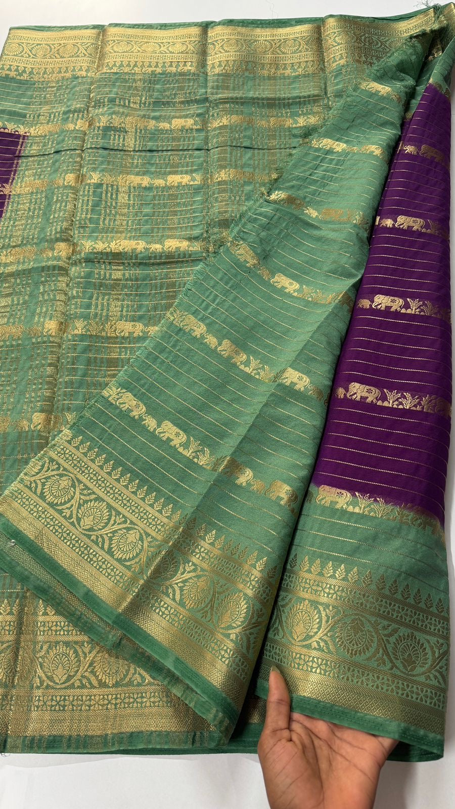 Georgette Crepe Beauty — Elephant with chic horizontal stripes