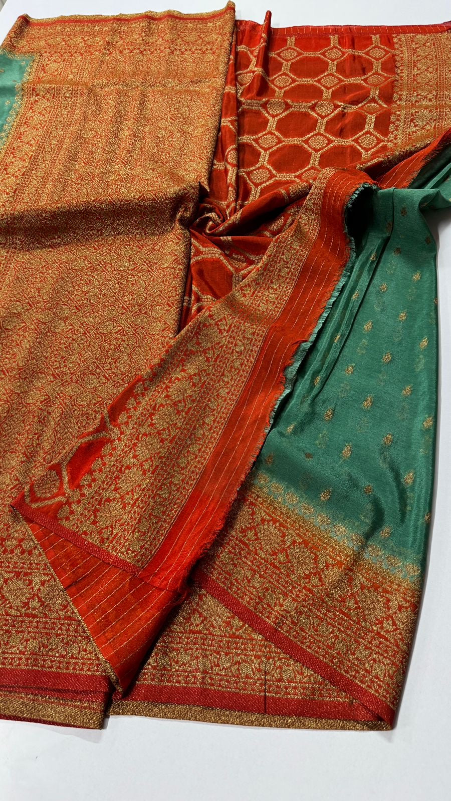 Khadi Georgette Beauty- VARAHI056