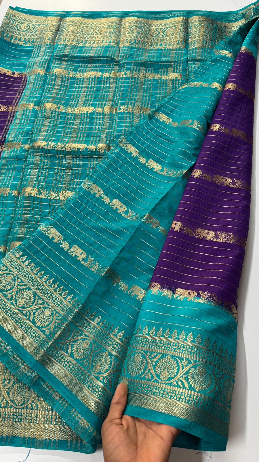 Georgette Crepe Beauty — Elephant with chic horizontal stripes