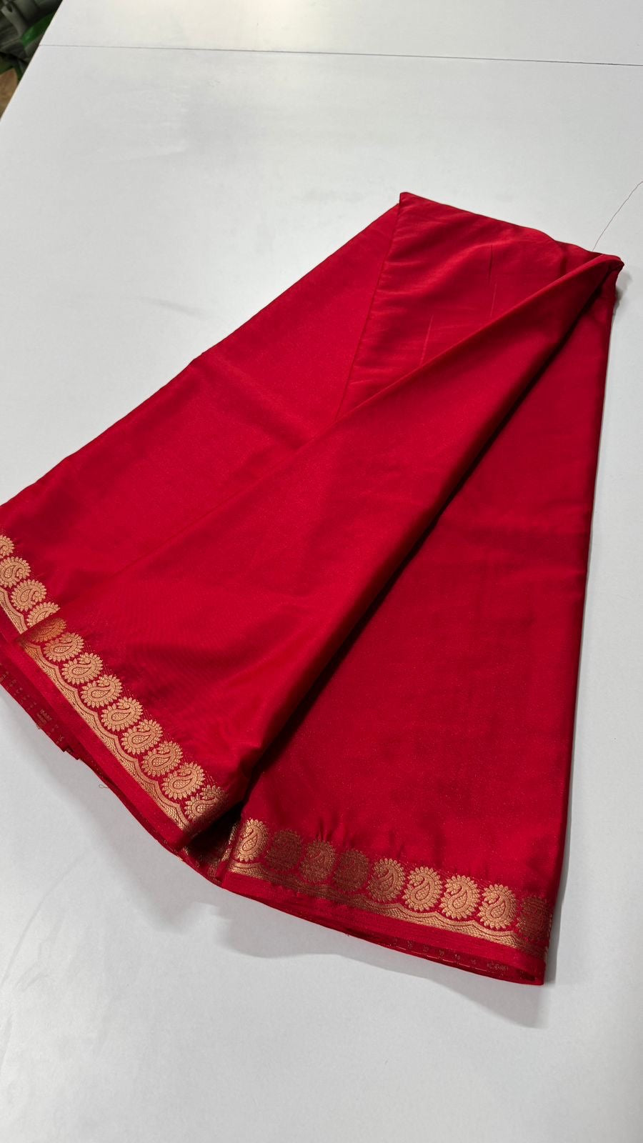 Mysore Crepe Mango Border