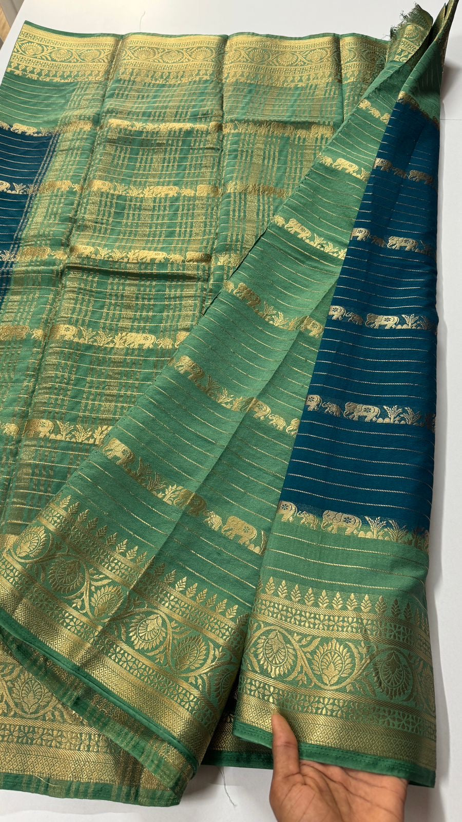 Georgette Crepe Beauty — Elephant with chic horizontal stripes