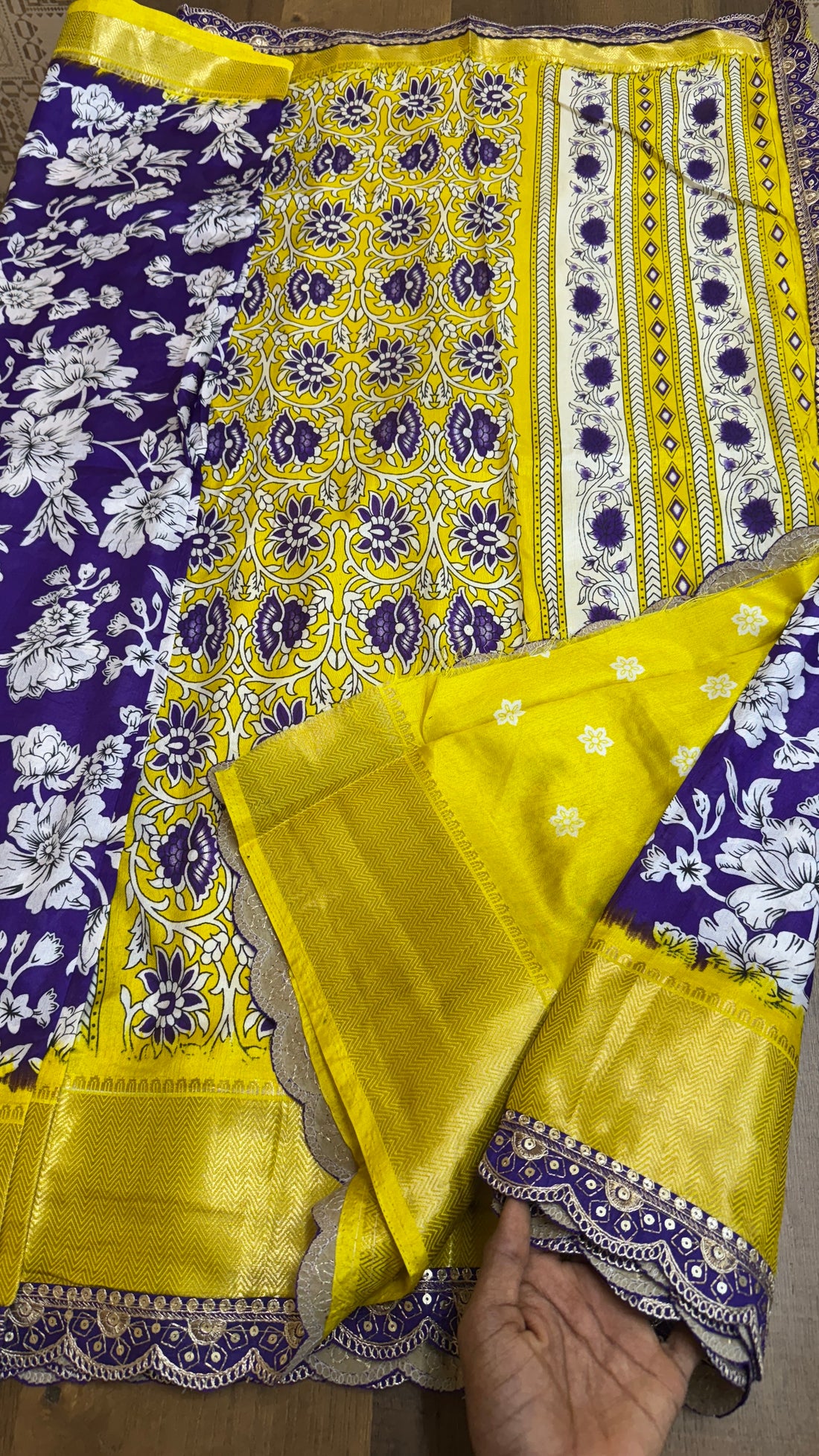 Dola Saree with Scallop Border