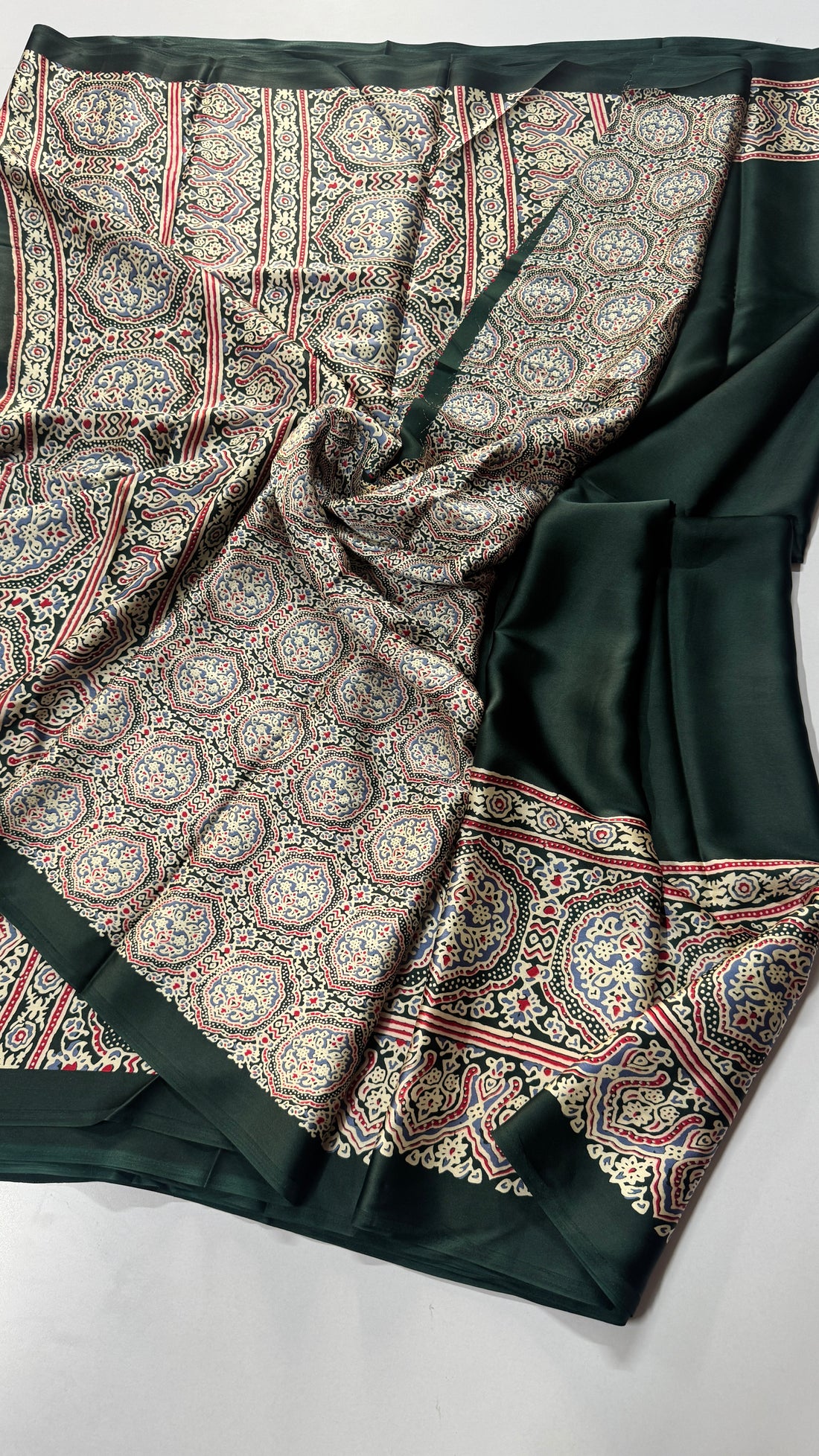 Satin Georgette saree features a beautiful Ajrak design-VARAHI081