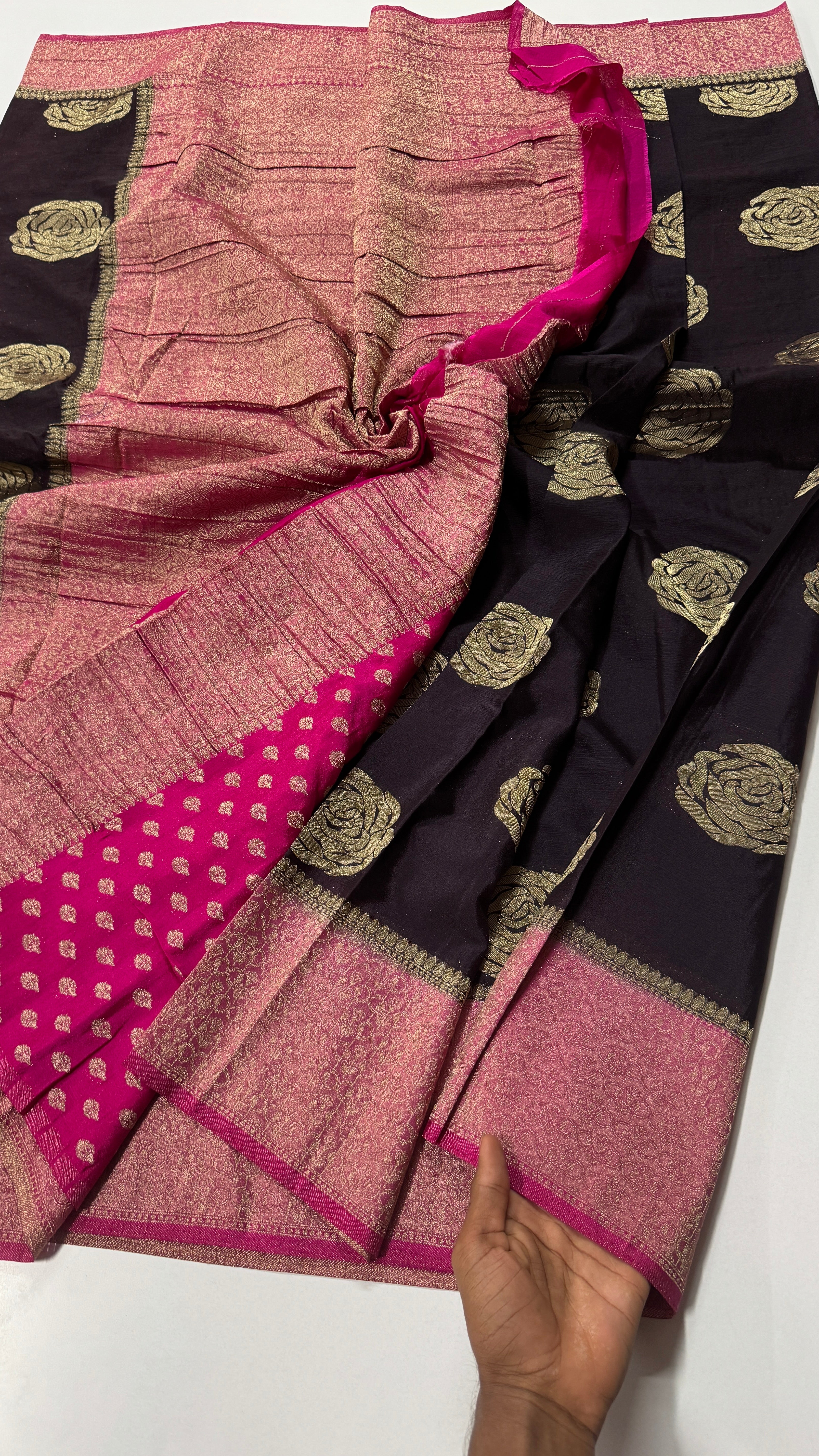 Georgette Crepe Rose Butta Saree-VARAHI088