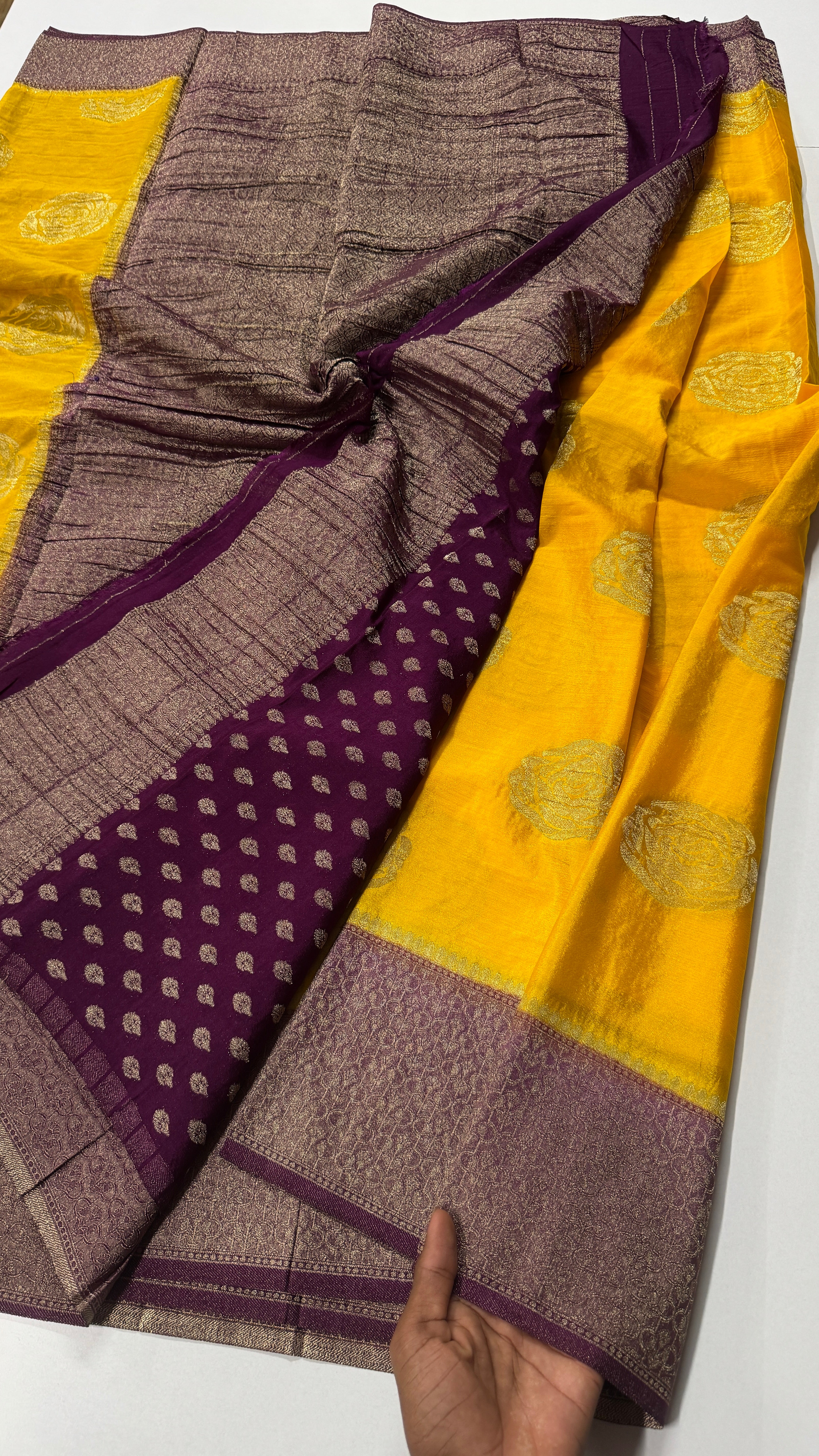 Georgette Crepe Rose Butta Saree-VARAHI088