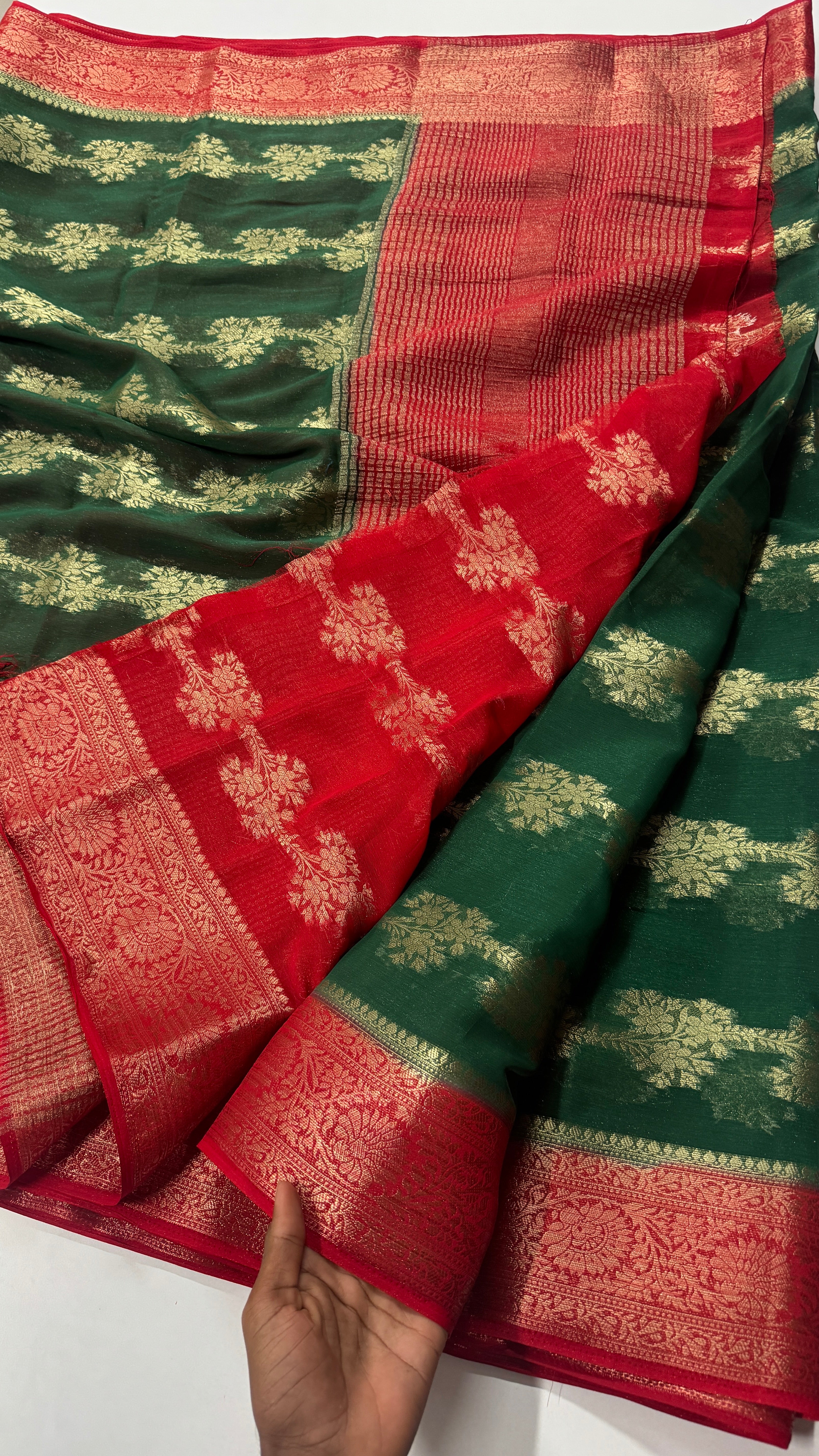 Simple Yet Elegant Georgette Saree-VARAHI109