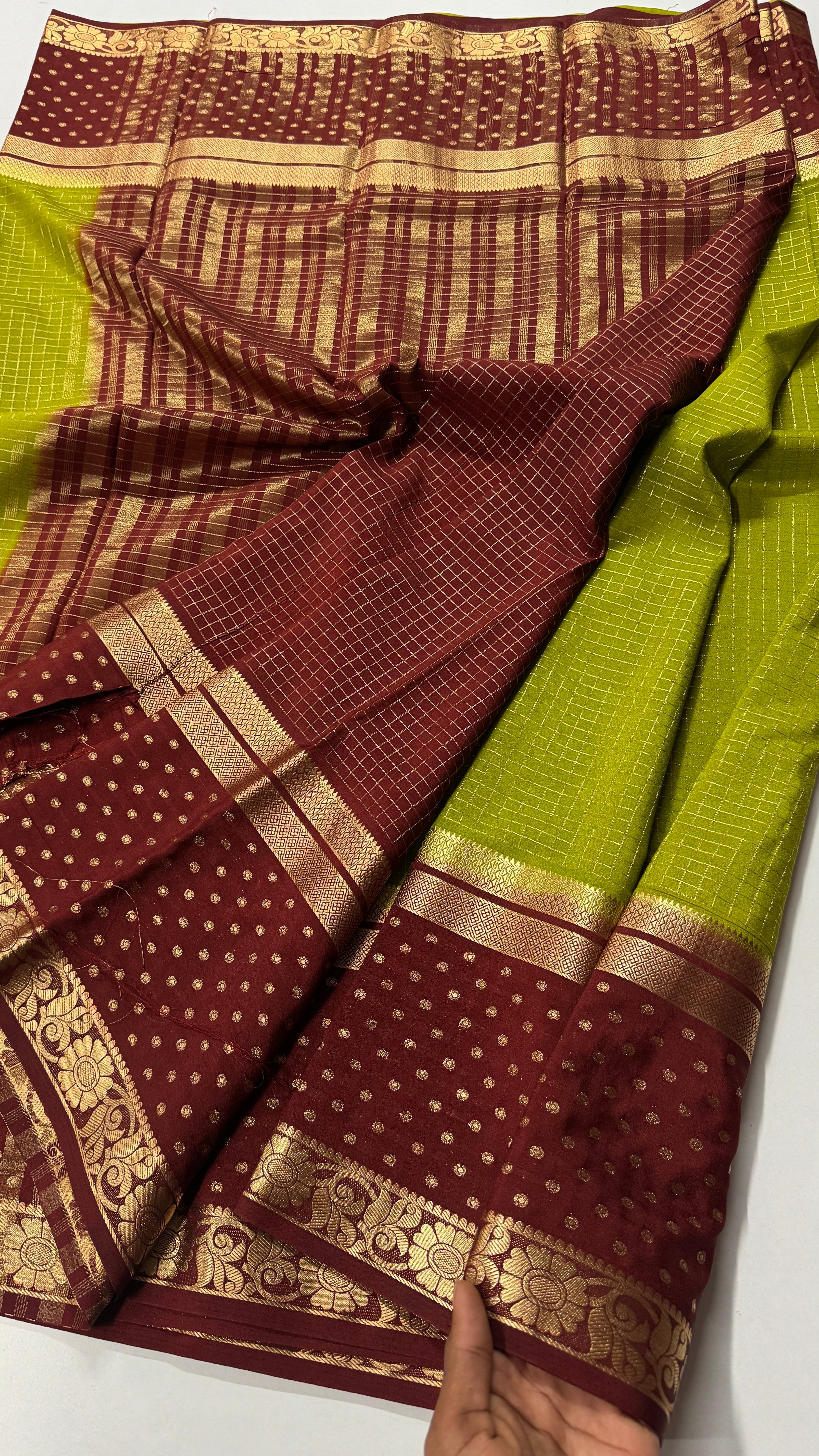 Premium Quality Semi Mysore Crepe Silks-VARAHI112