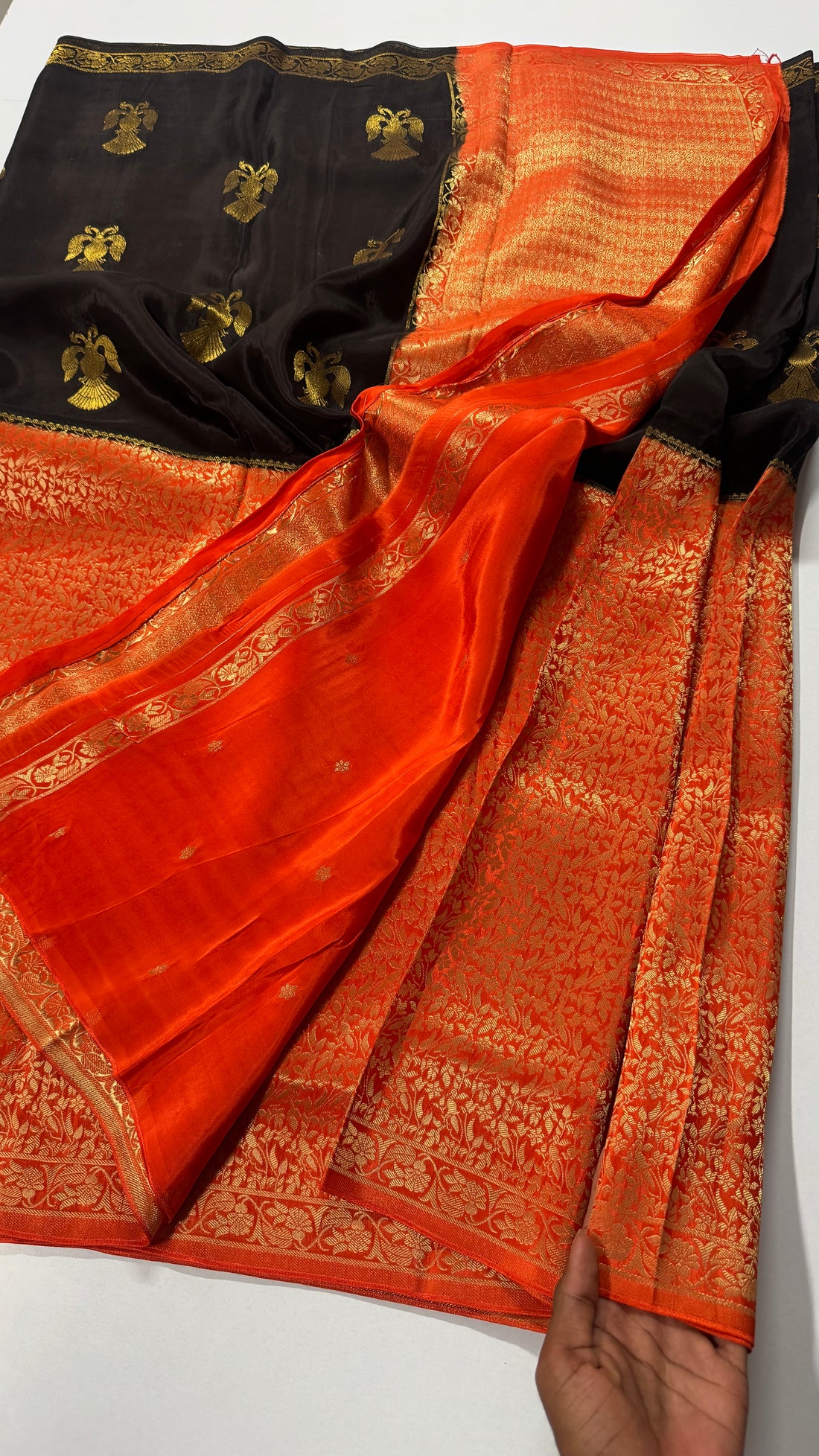 Pure Viscose Ganda Berunda & Jaal Pattern Half N Half Saree - VARAHI113