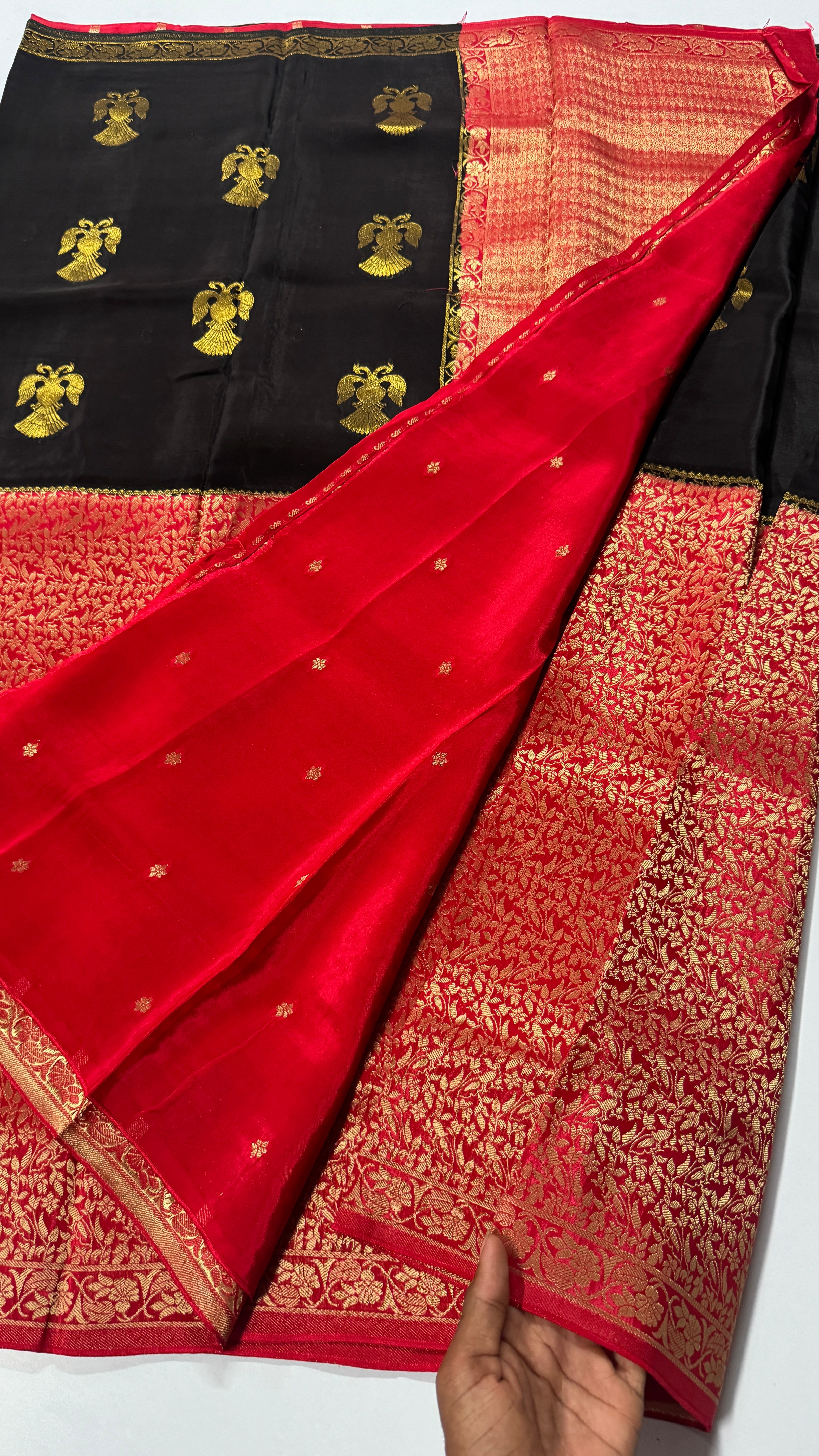 Pure Viscose Ganda Berunda & Jaal Pattern Half N Half Saree - VARAHI113