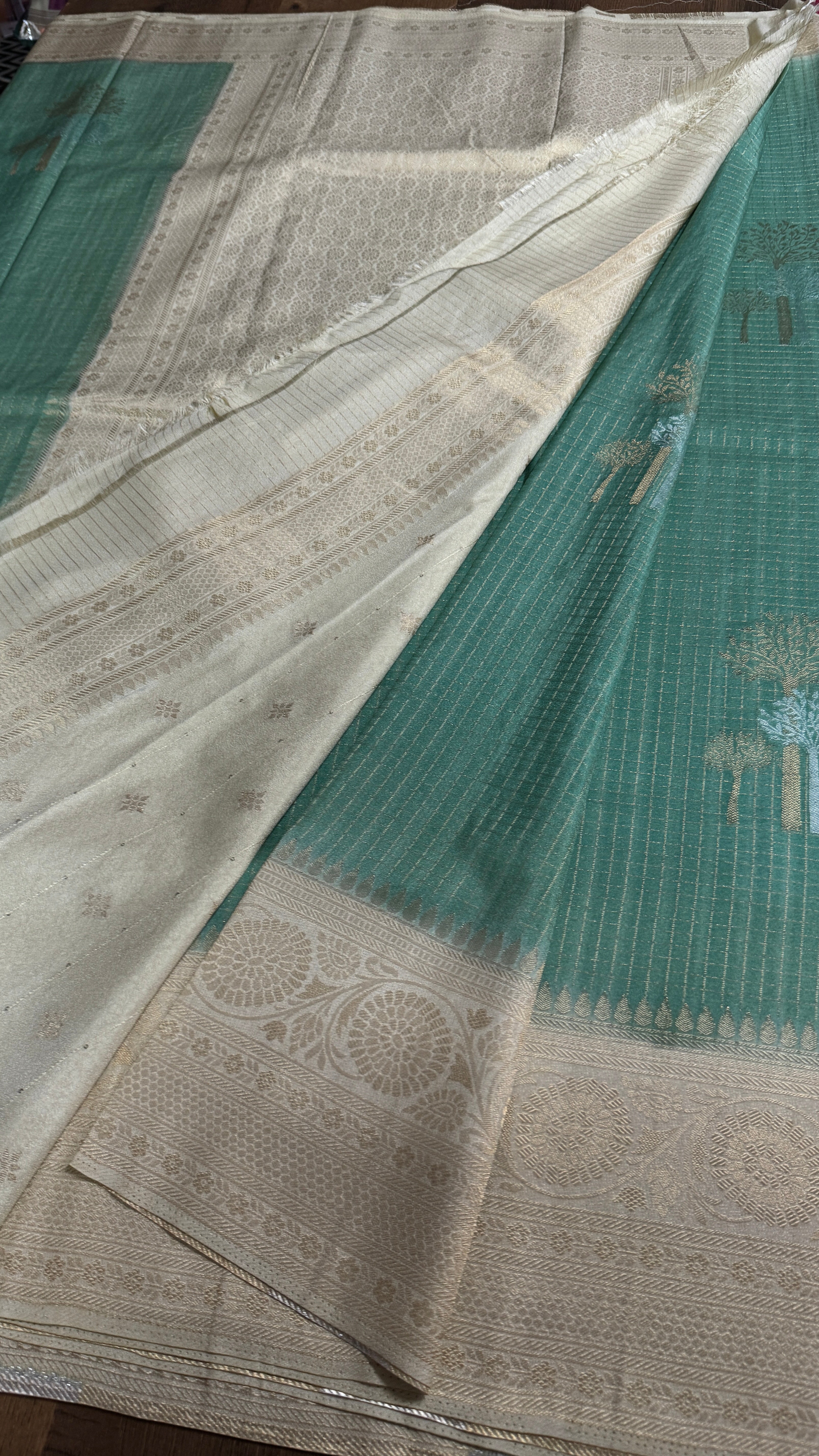 Georgette Crepe Silk Saree in Chex
