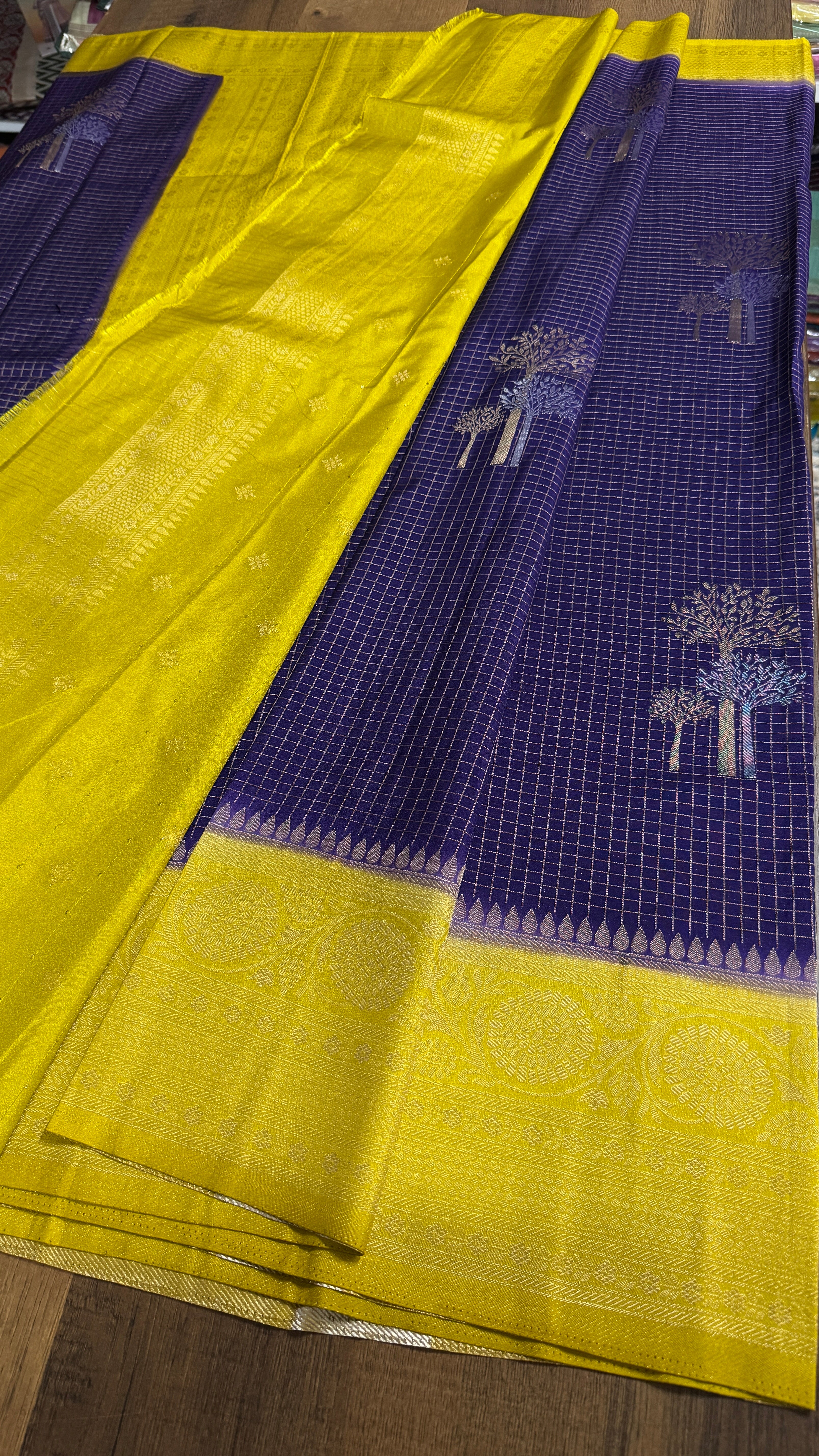 Georgette Crepe Silk Saree in Chex