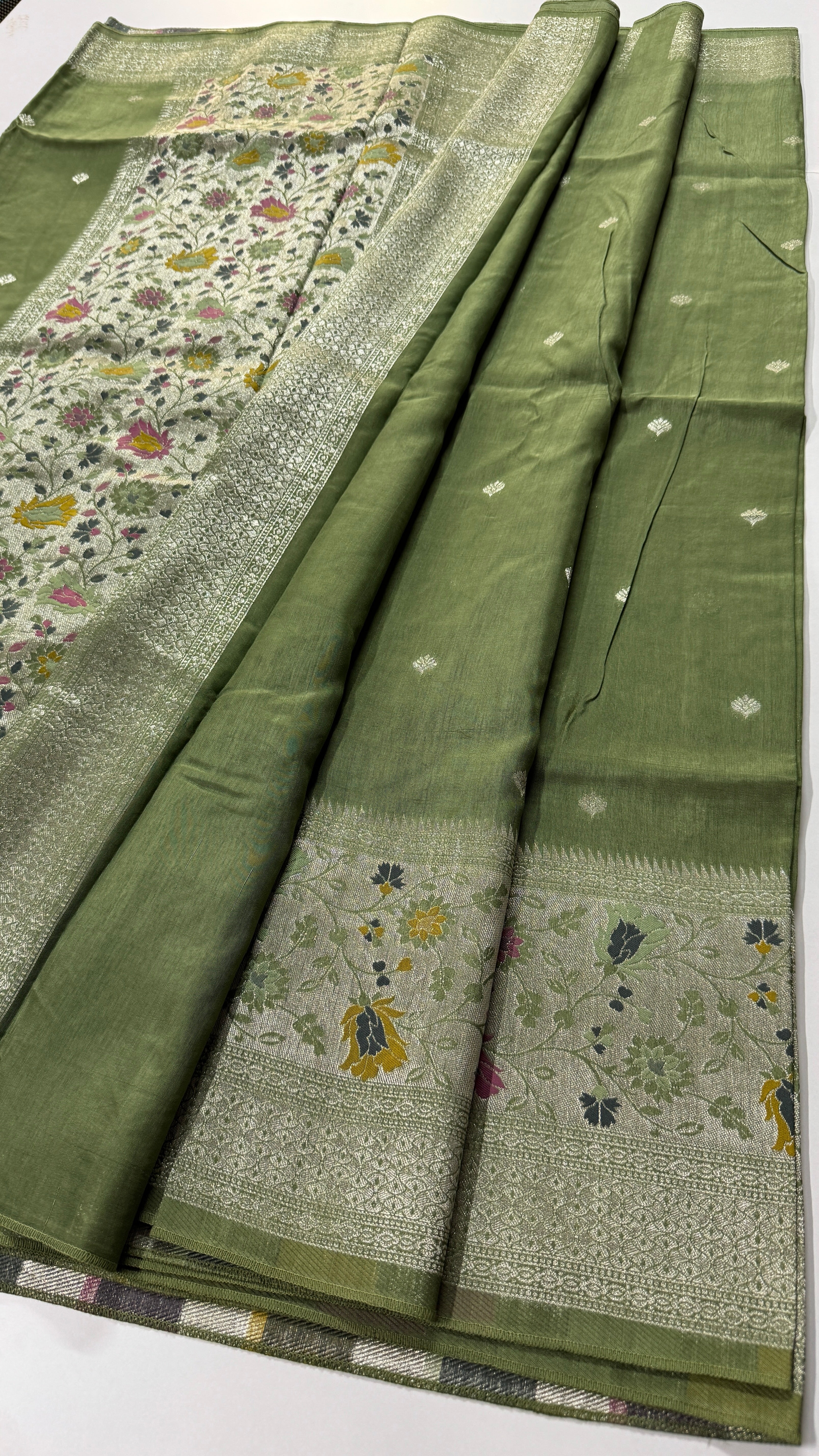 Pure Handloom Viscose Saree – Silver Zari Beauty