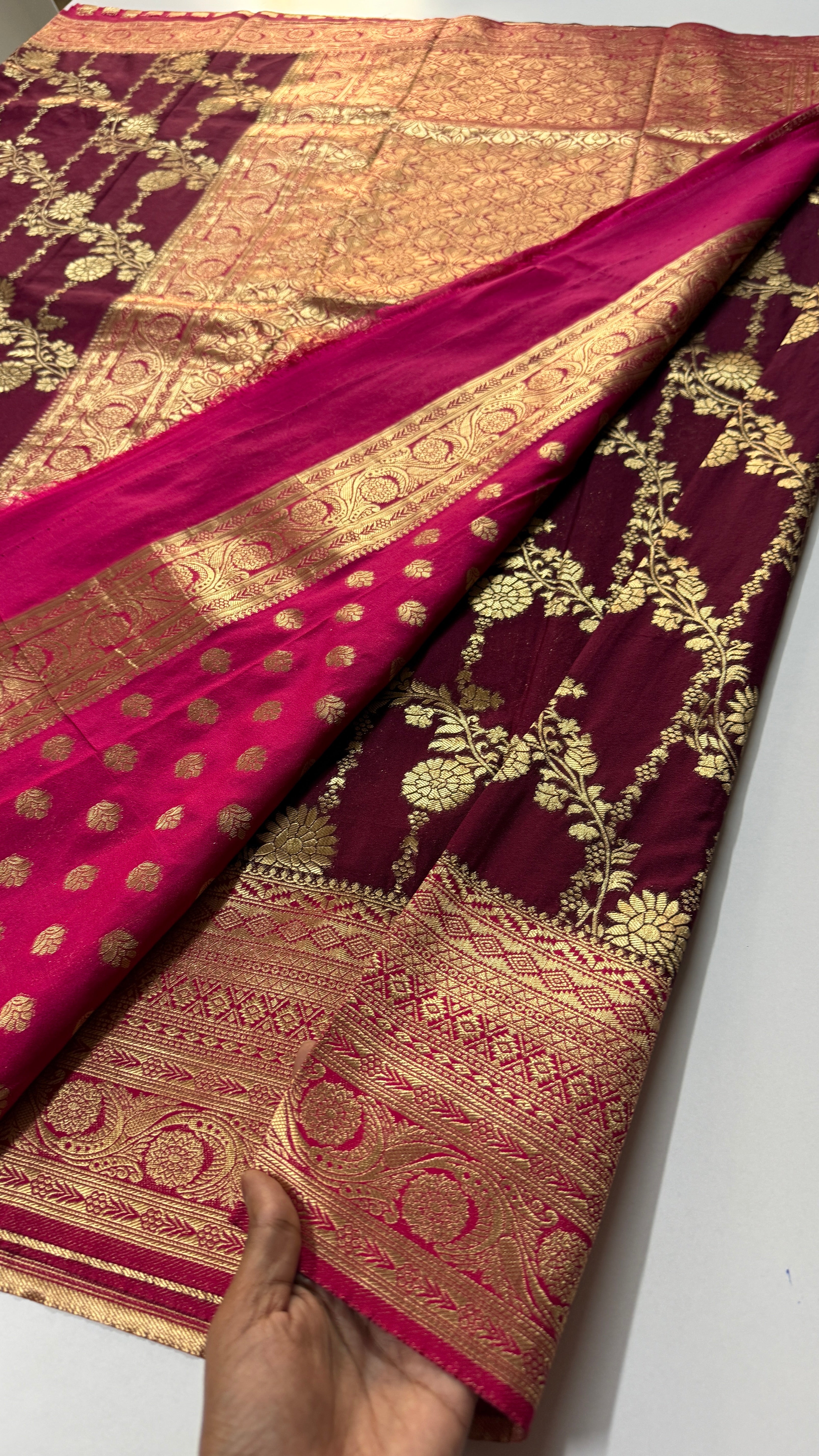 Jaal Georgette Saree with Butta Blouse- VARAHI018