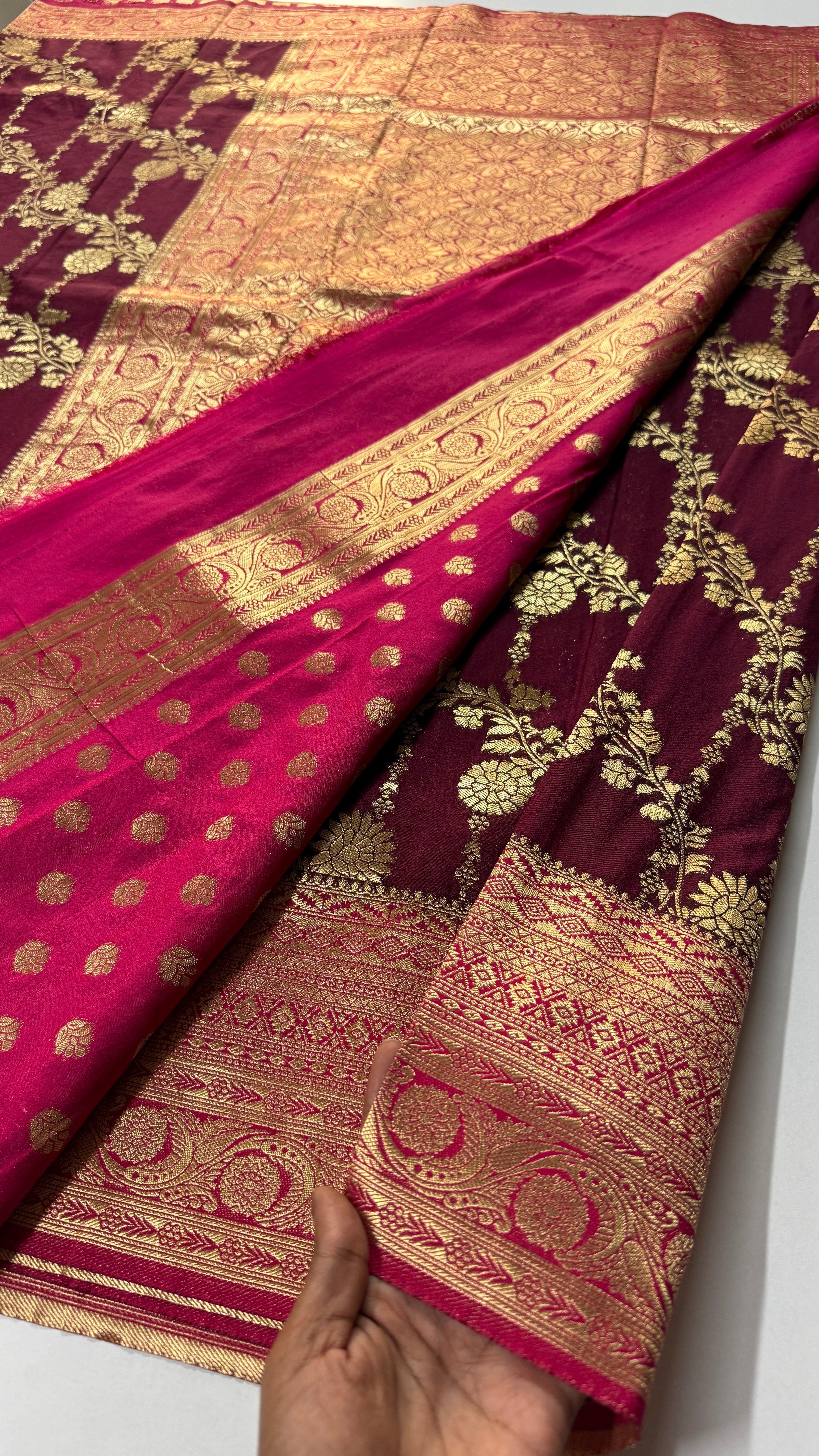 Jaal Georgette Saree with Butta Blouse- VARAHI018