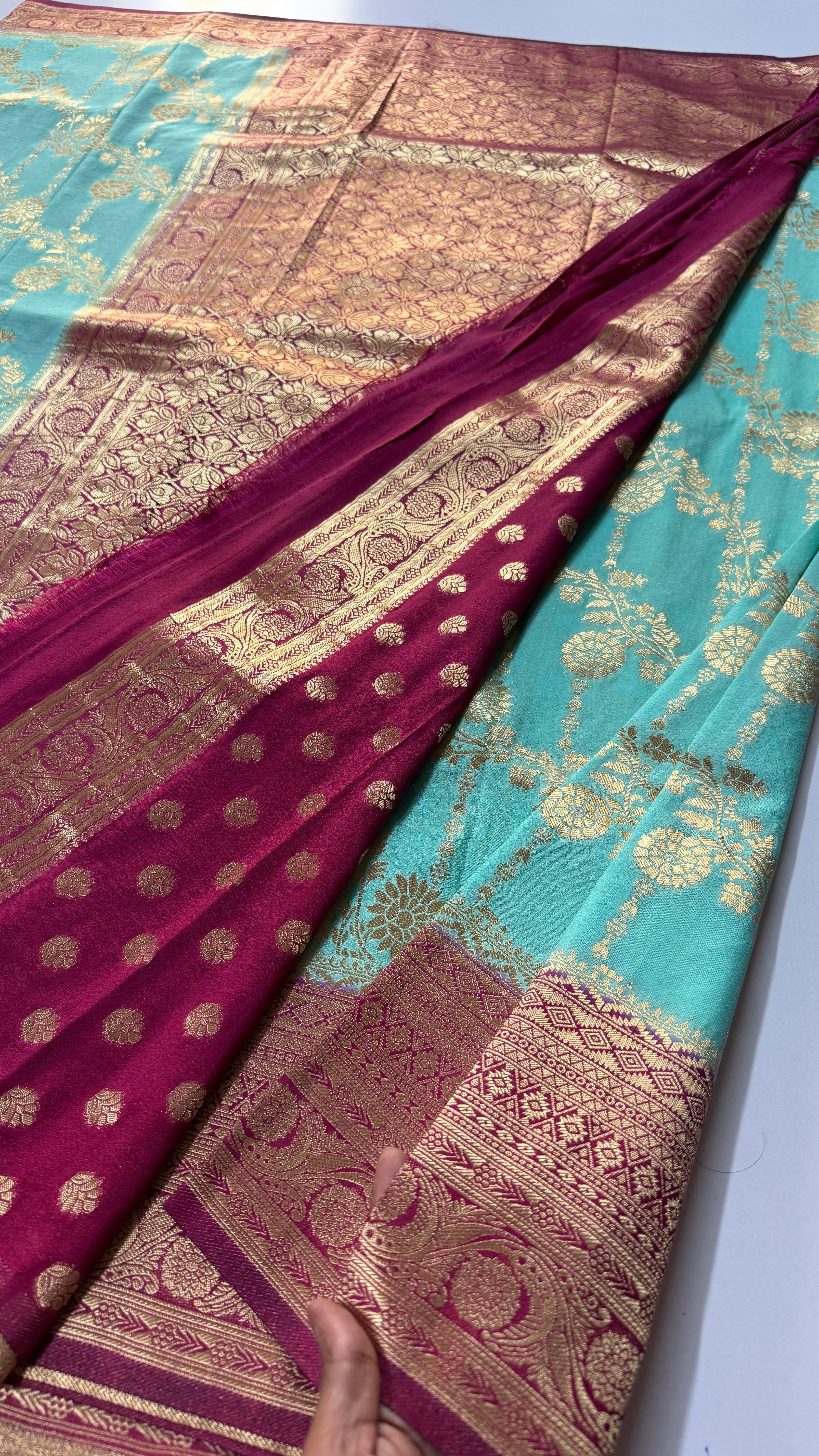 Jaal Georgette Saree with Butta Blouse- VARAHI018