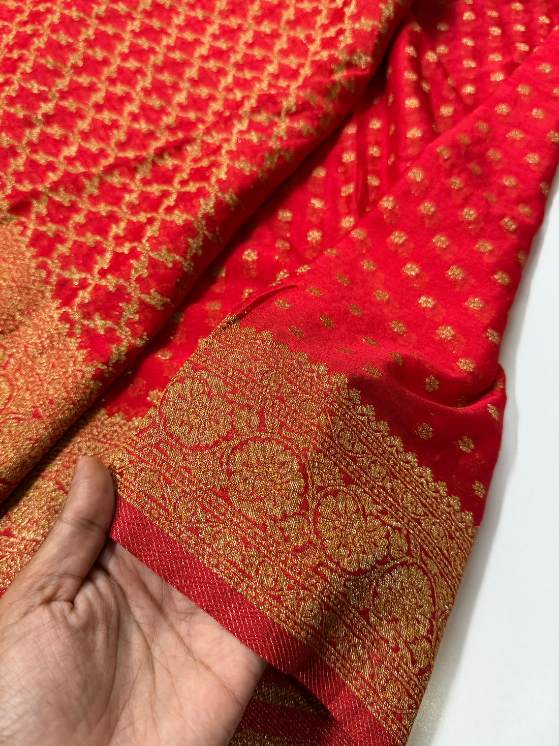 Red Star Butta Khadi Georgette Saree- VARAHI016