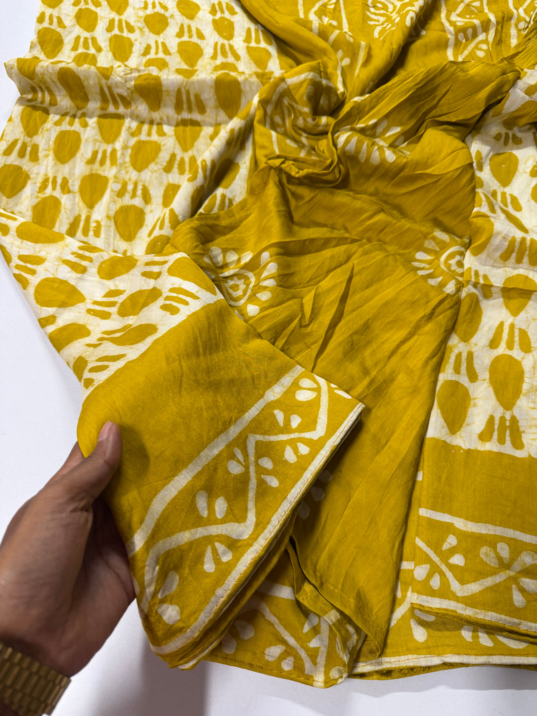 Elegant Cotton with a Chic Contrast Blouse-VARAHI037