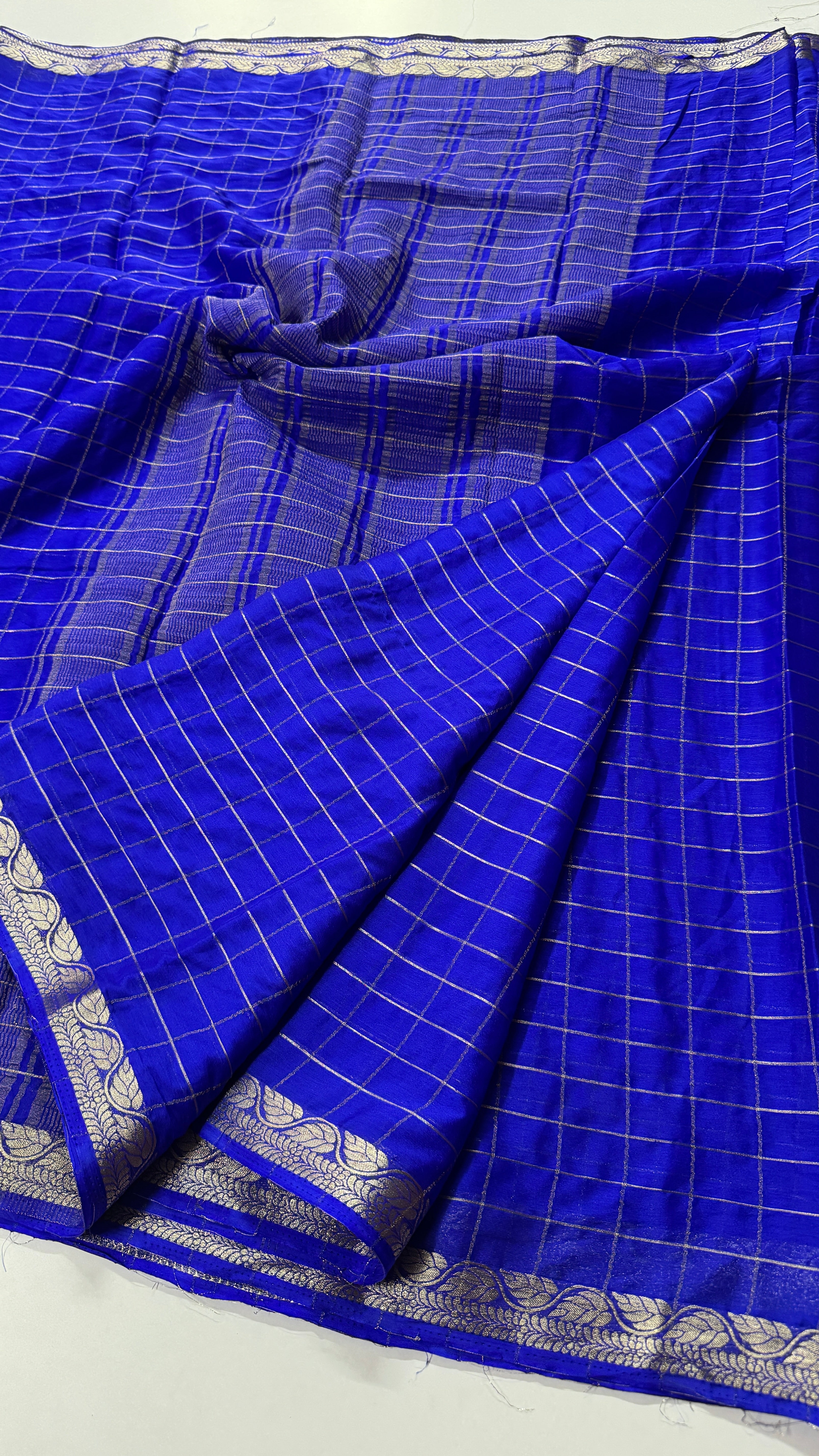 Chiffon Crepe Silk Saree with Leaf Border- VARAHI009