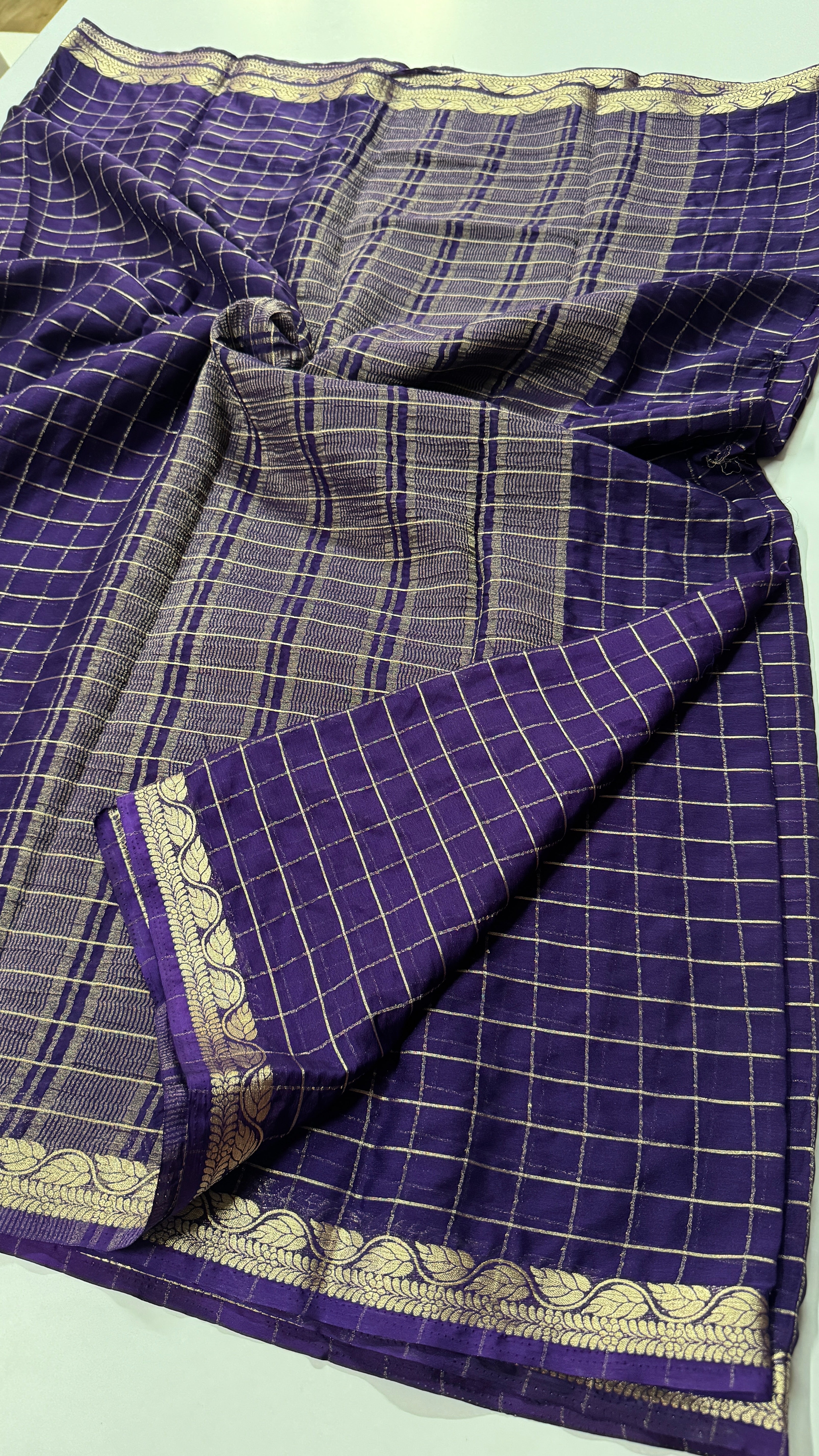 Chiffon Crepe Silk Saree with Leaf Border- VARAHI009