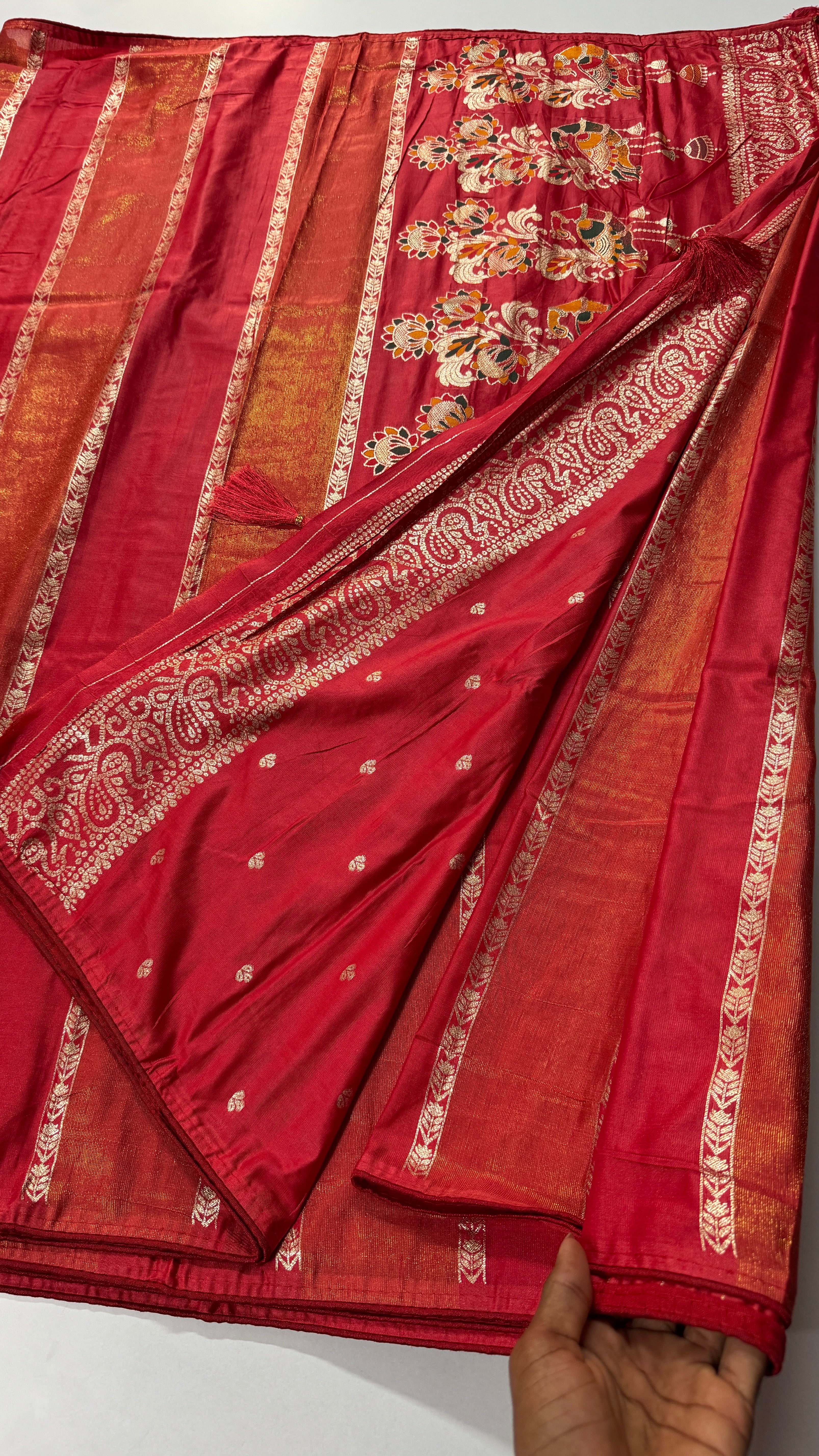 Viscose Zari Woven Saree