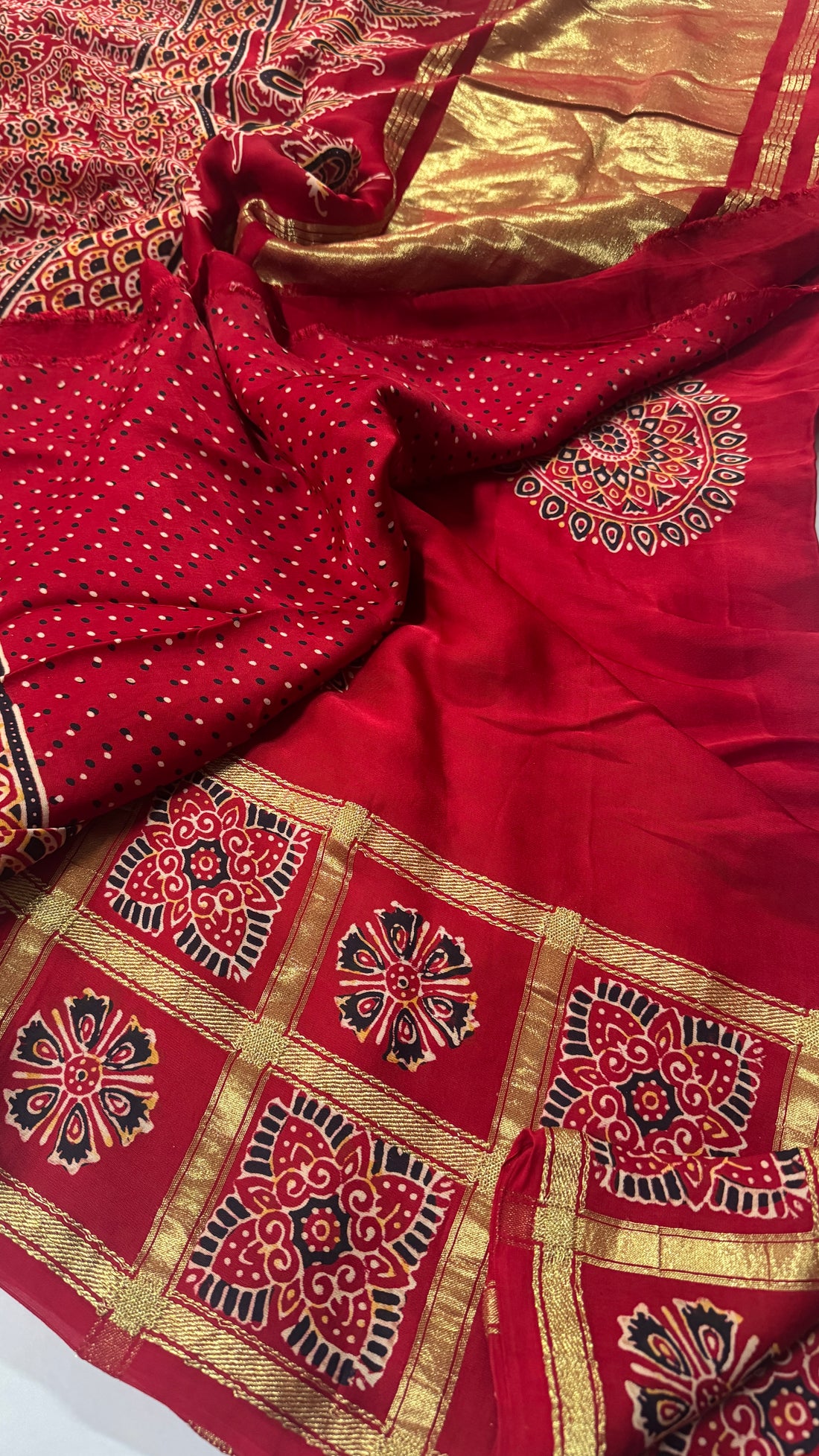 Royal Ajrak -Timeless Grace- VARAHI024