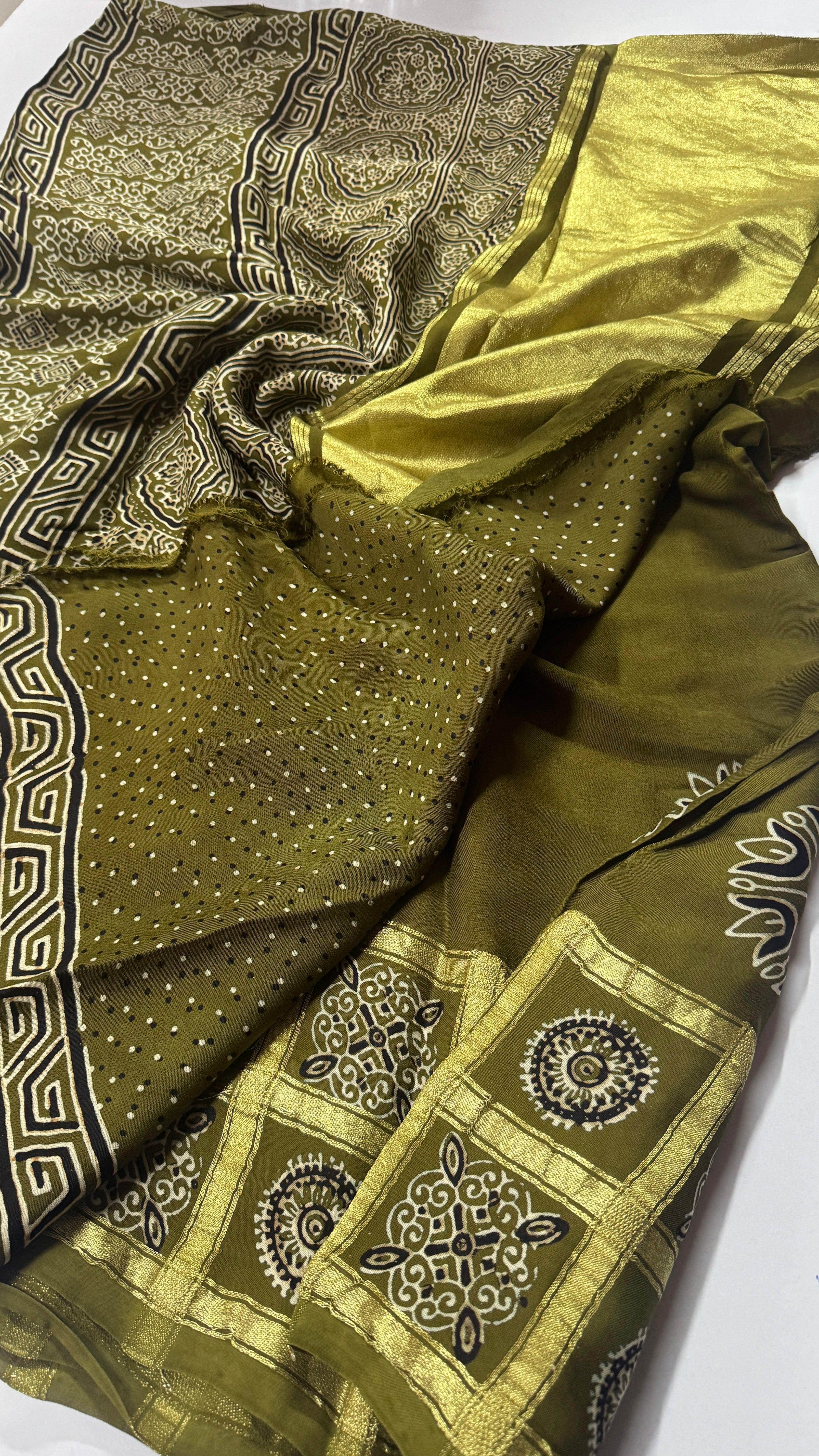 Royal Ajrak -Timeless Grace- VARAHI024