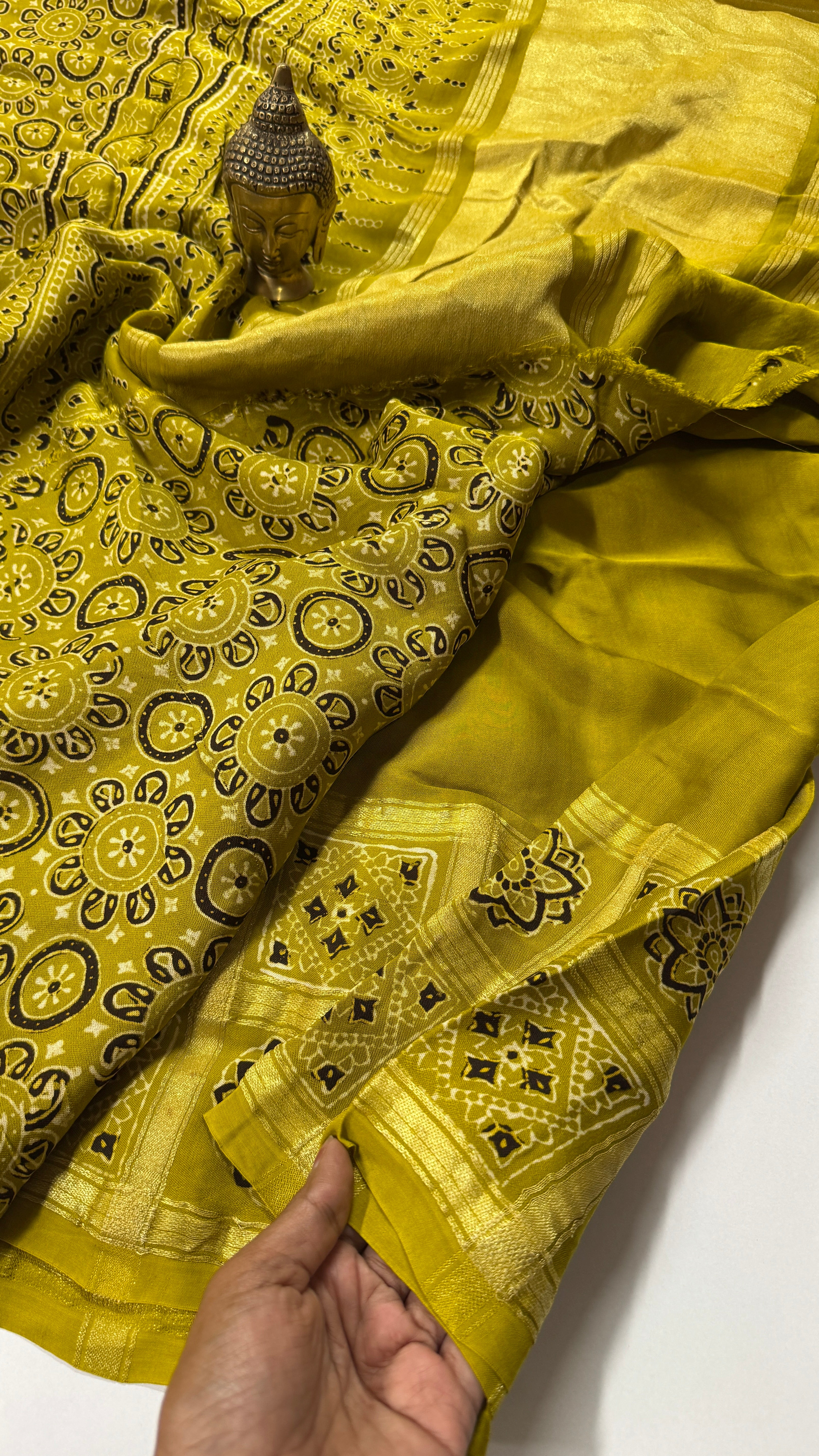 Royal Ajrak -Timeless Grace- VARAHI024
