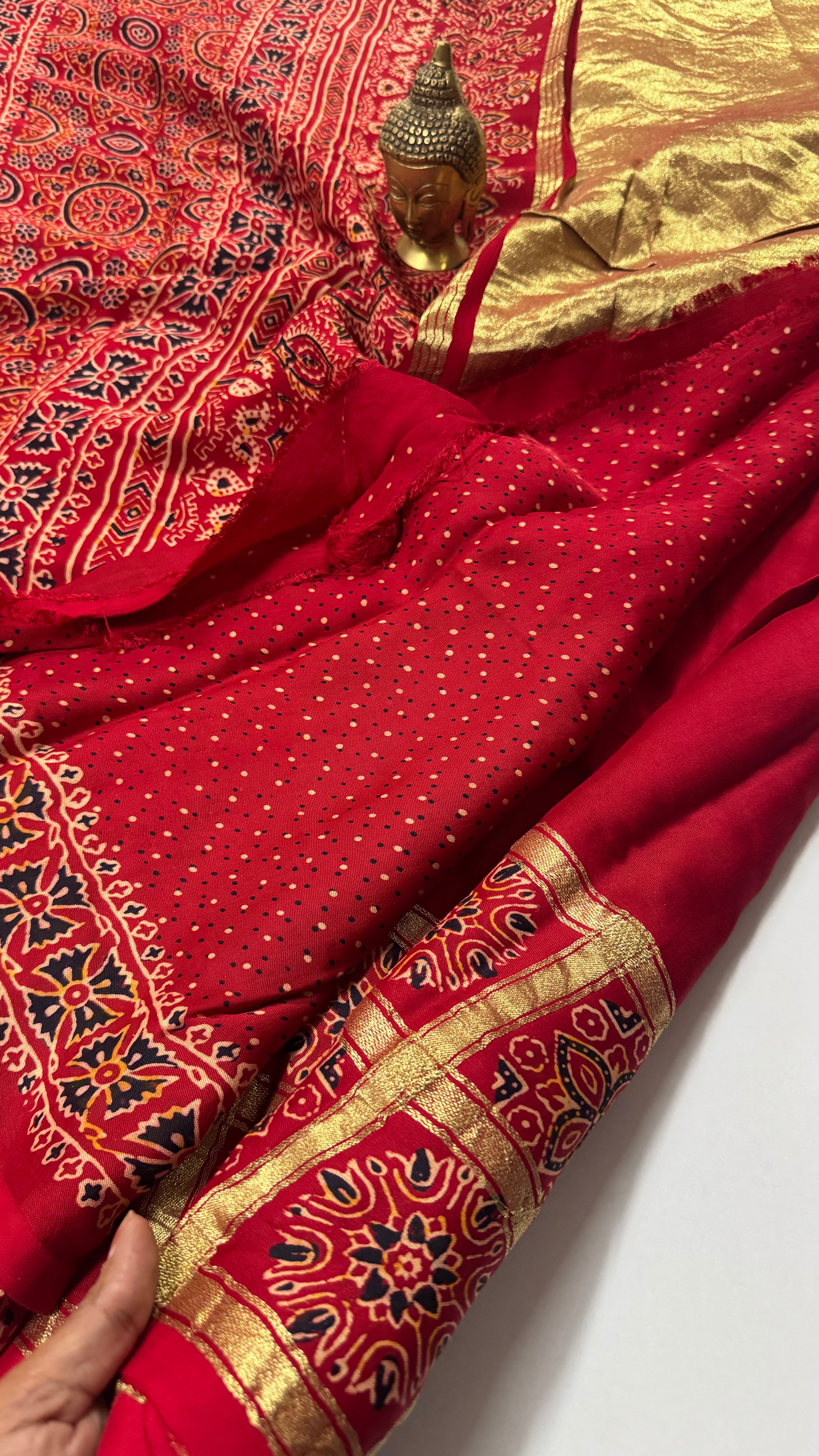 Royal Ajrak -Timeless Grace- VARAHI024