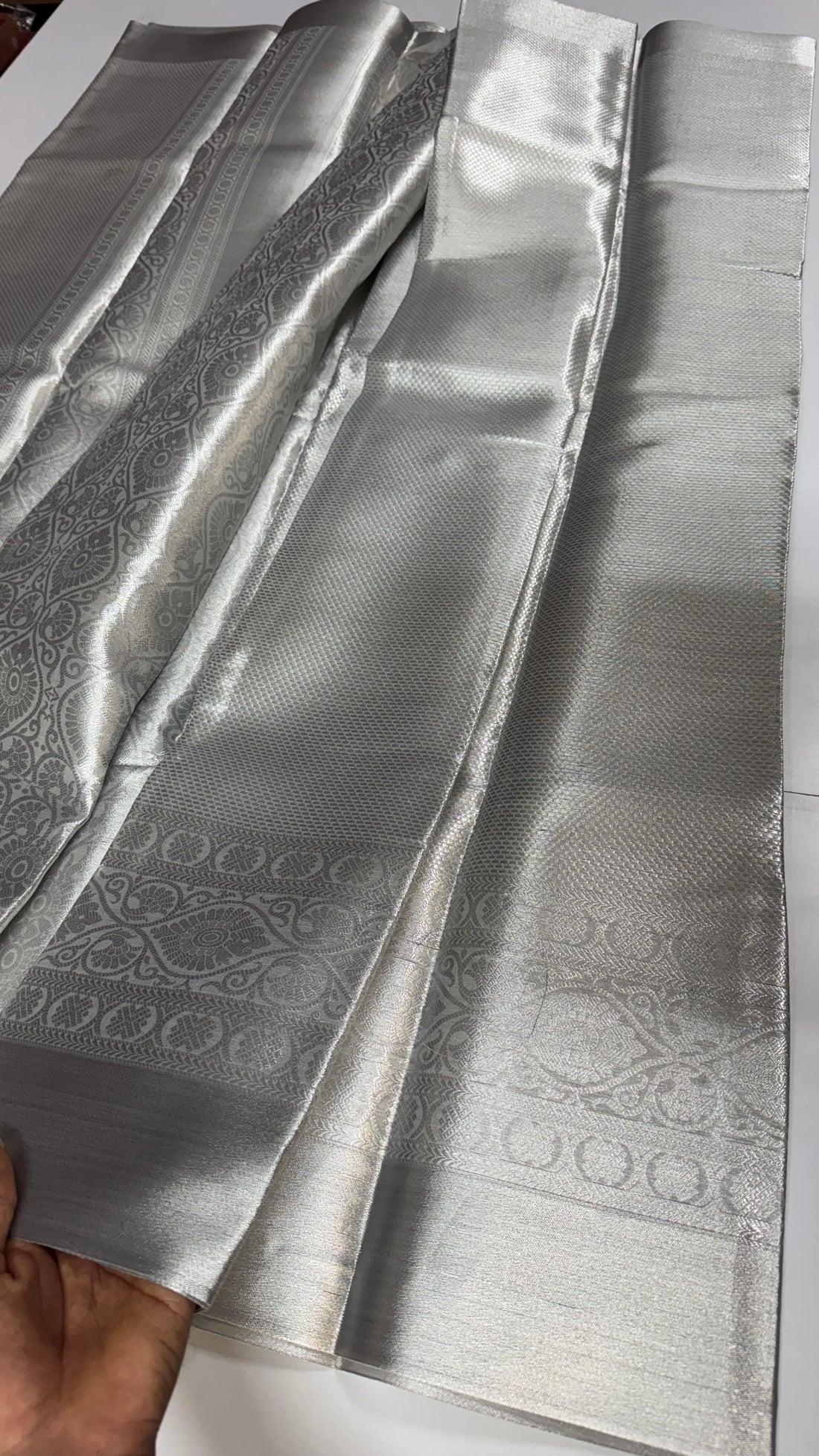 Tissue Gold and Silver Beauty Saree- VARAHI028