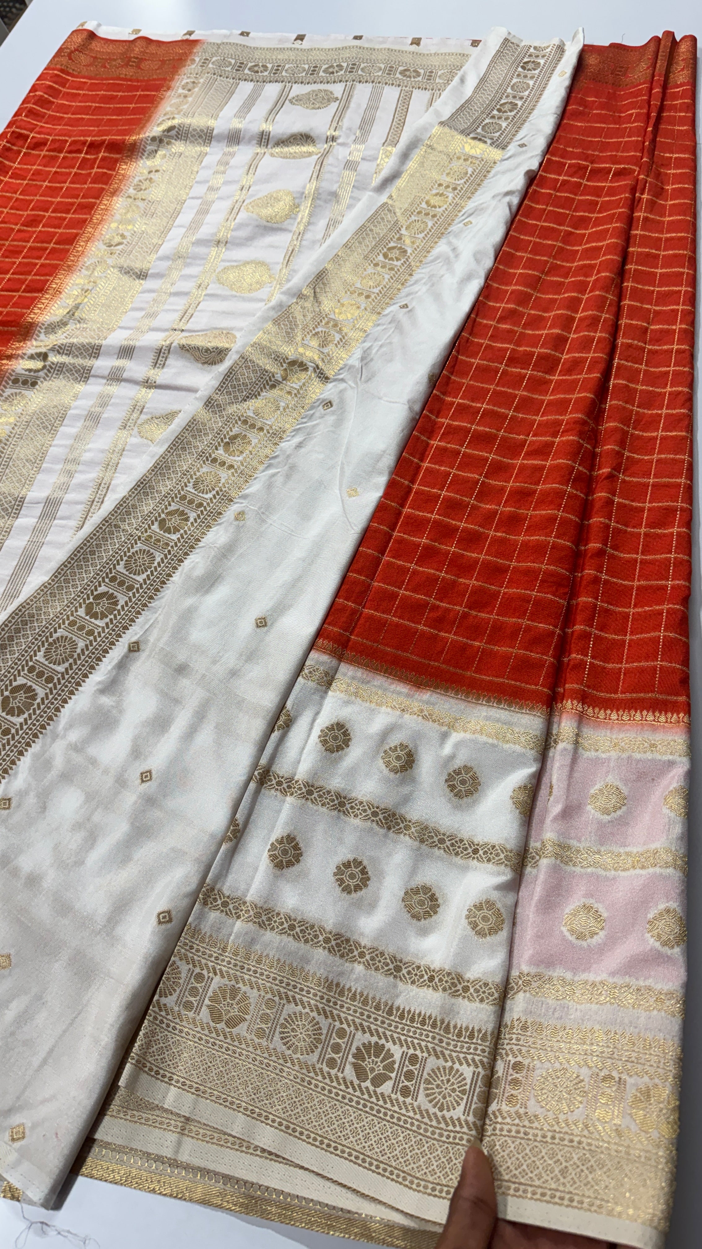 Georgette Saree with Whitish-Cream Border-VARAHI030