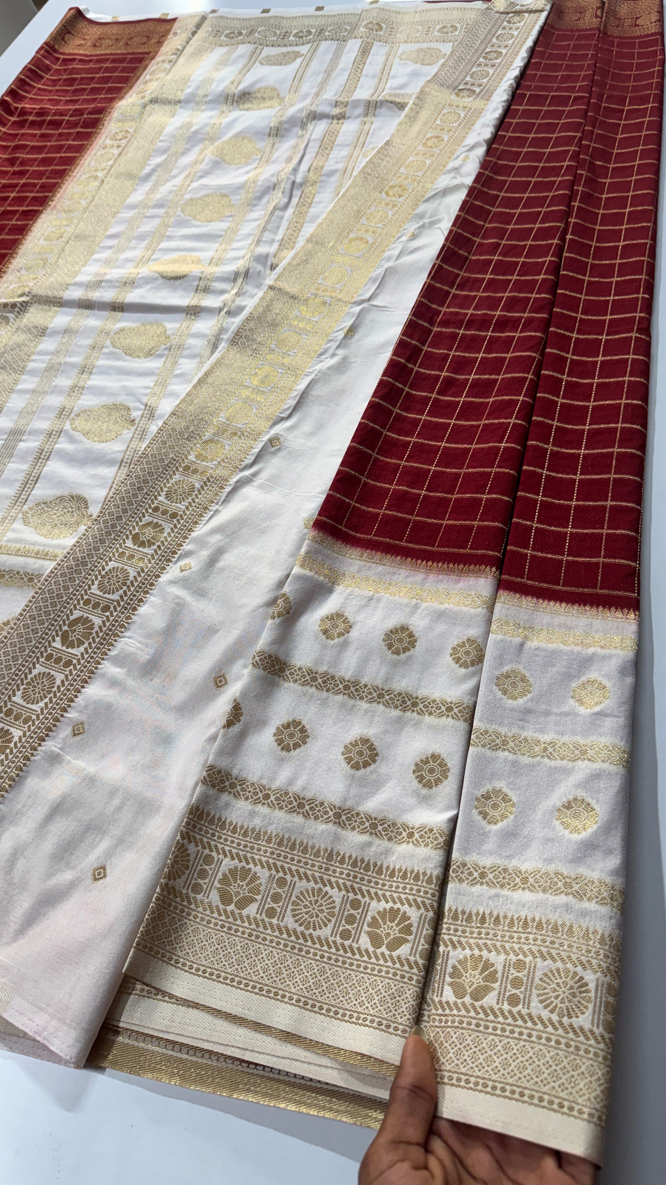 Georgette Saree with Whitish-Cream Border-VARAHI030