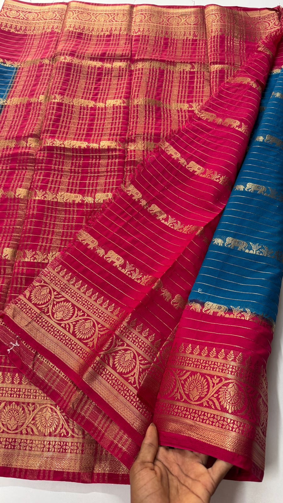 Georgette Crepe Beauty — Elephant with chic horizontal stripes