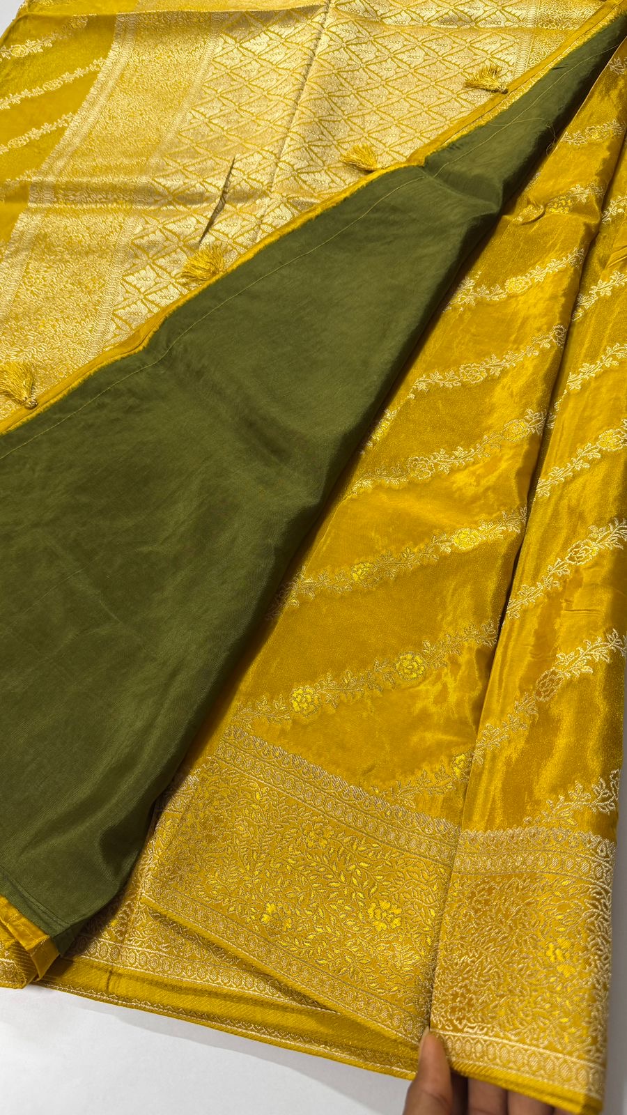 Pure Crepe Chinnon Silk Saree